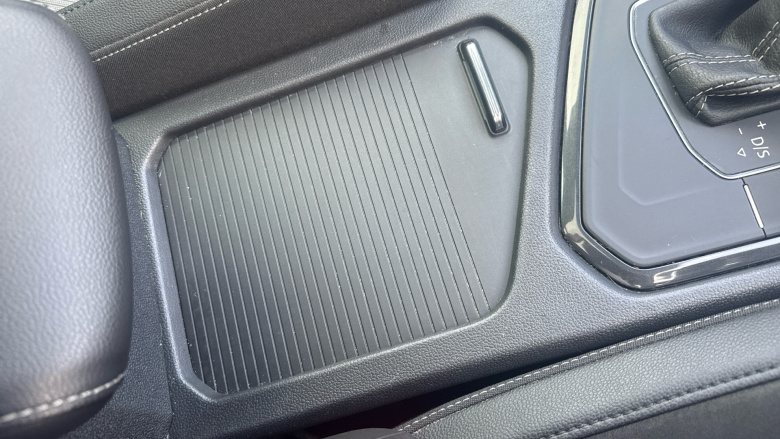 Volkswagen Tiguan 2.0 TDi 150 R-Line Tech 5dr DSG Diesel Estate